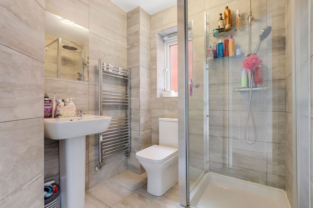 Defiant Close, Hucknall, NG15