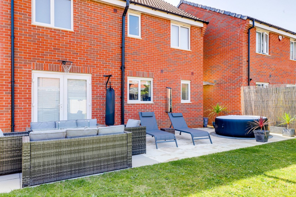 Defiant Close, Hucknall, NG15