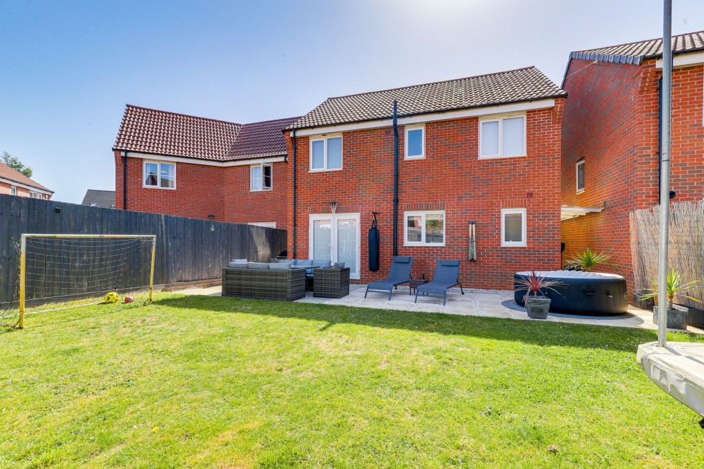 Defiant Close, Hucknall, NG15