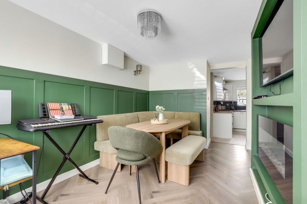 Defiant Close, Hucknall, NG15
