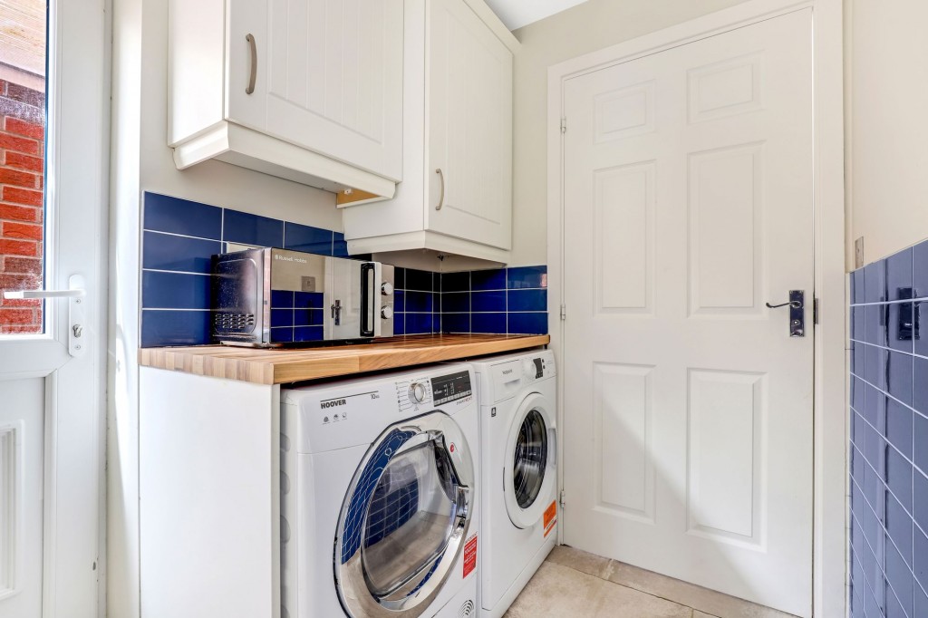 Defiant Close, Hucknall, NG15