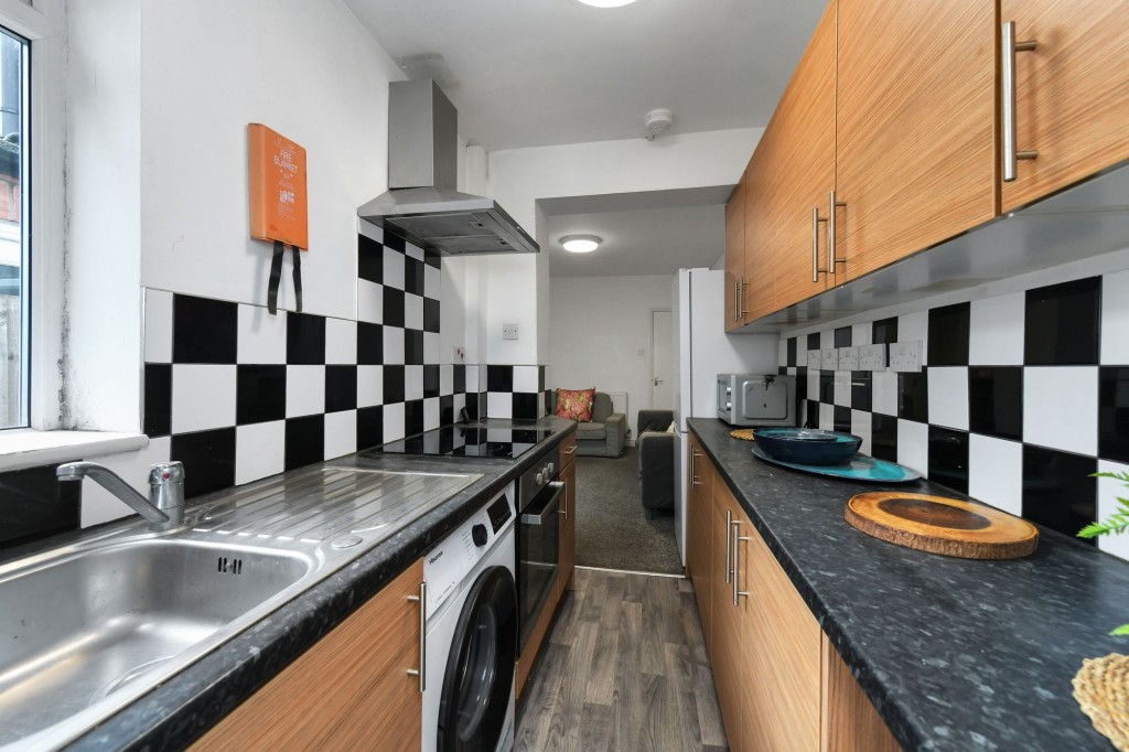Cromwell Street, Nottingham, NG7