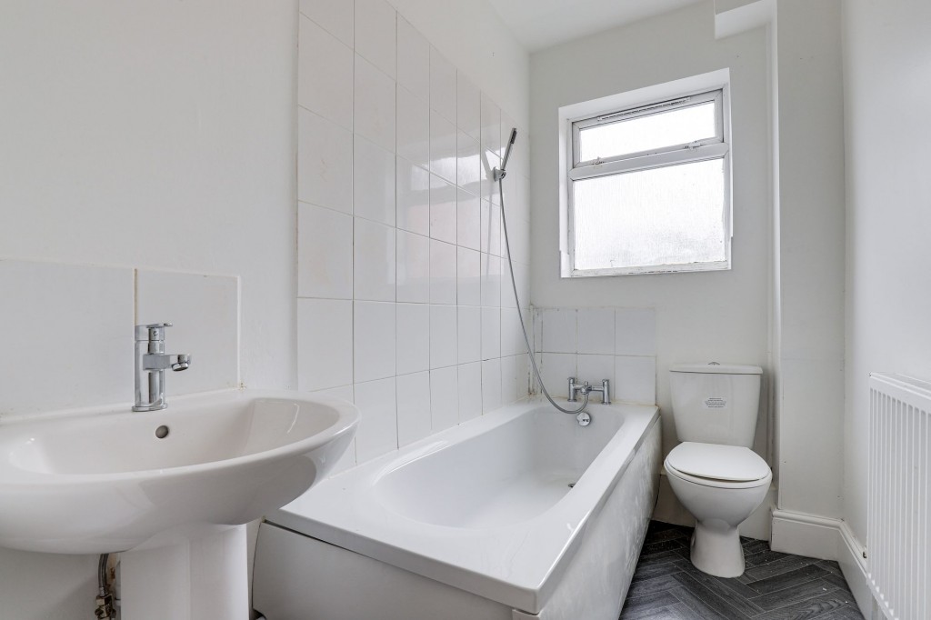 Hazelwood Road, Nottingham, NG7