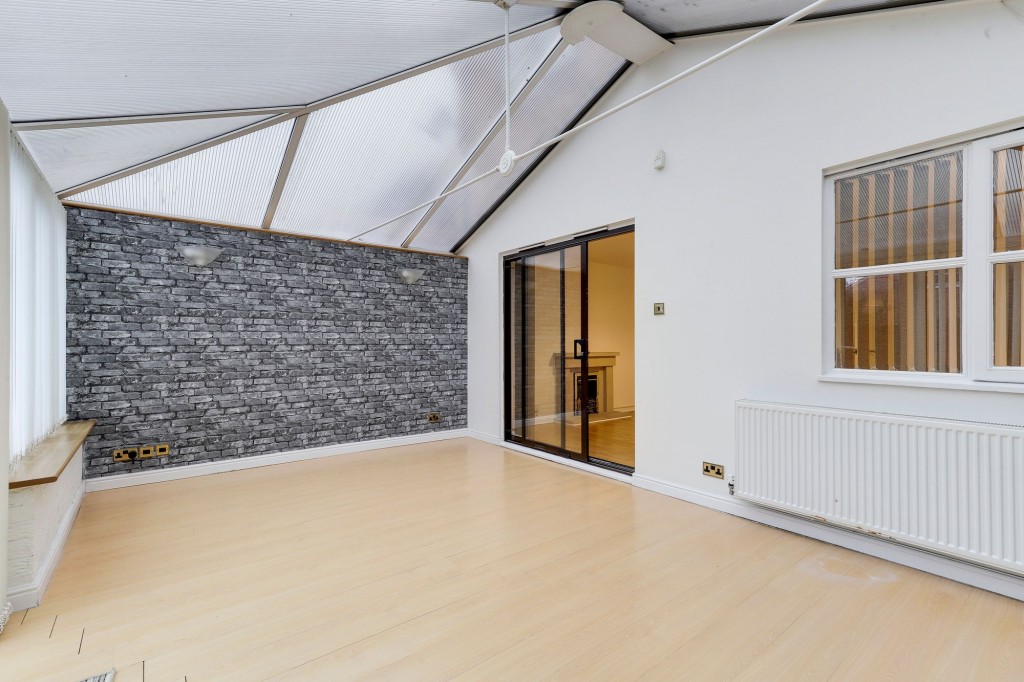 Hotspur Drive, Colwick, NG4