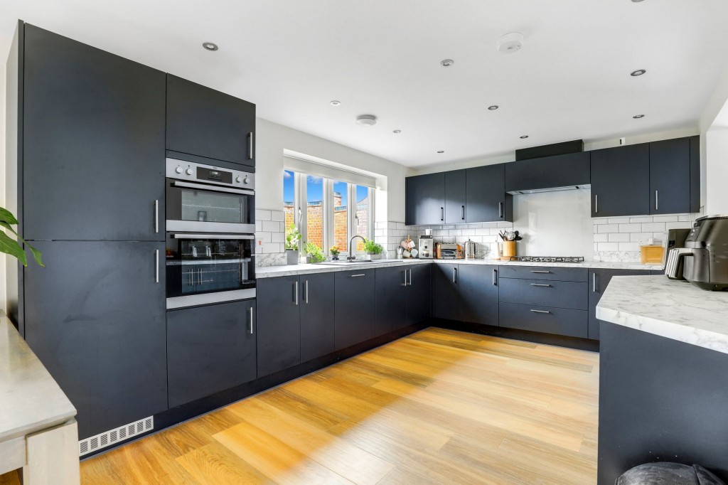 Dunnock Drive, Stapleford, NG9