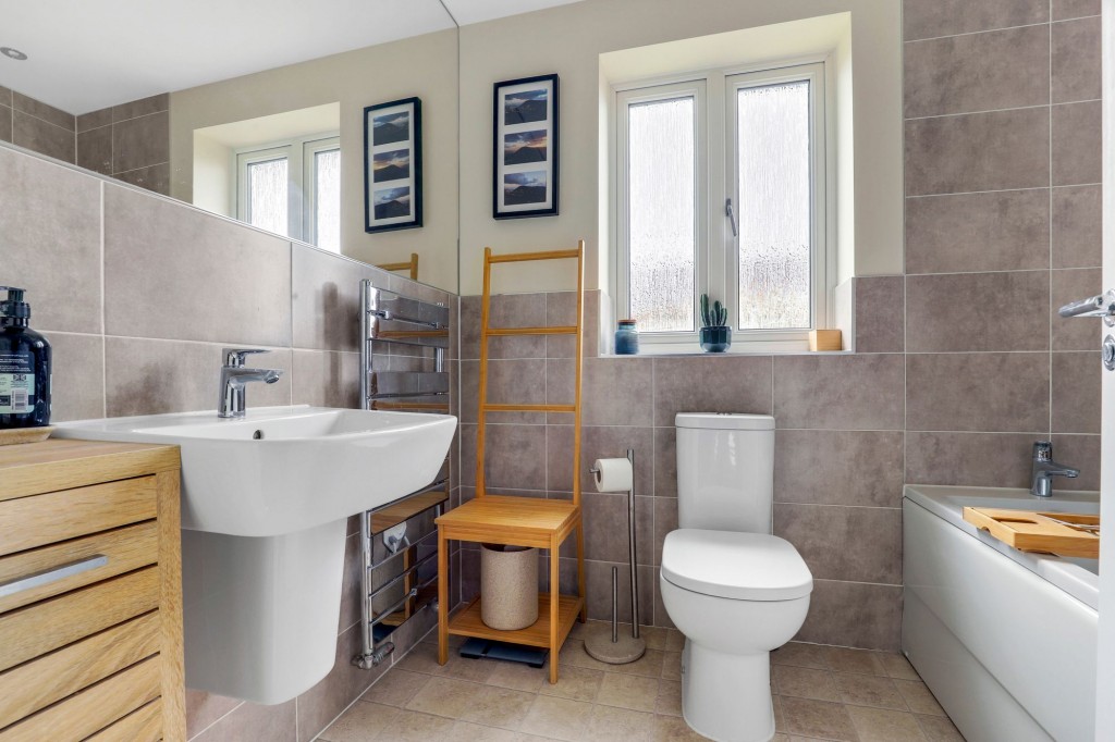 Dunnock Drive, Stapleford, NG9