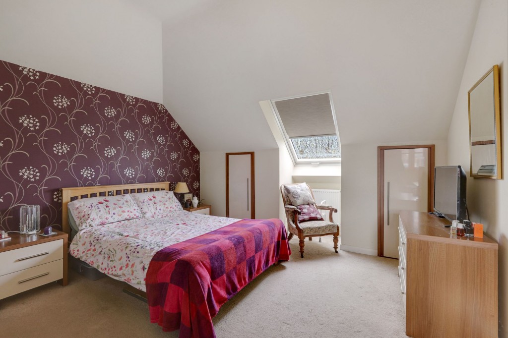 Cleveland Avenue, Draycott, DE72