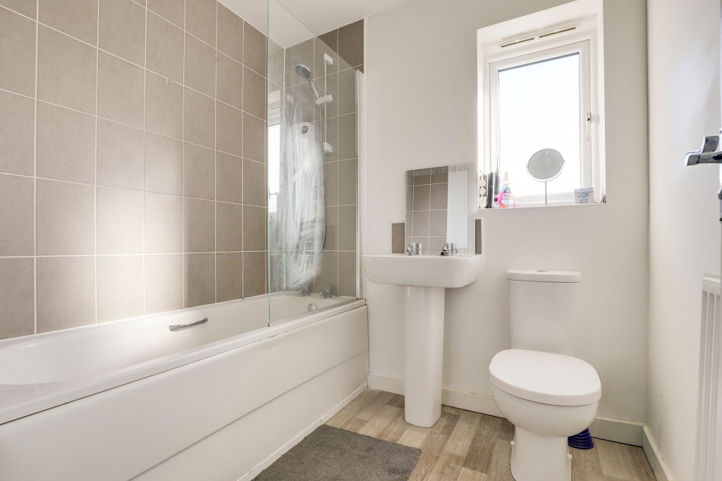 Hurricane Road, Hucknall, NG15