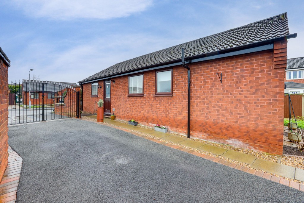 Ashwater Drive, Nottingham, NG3