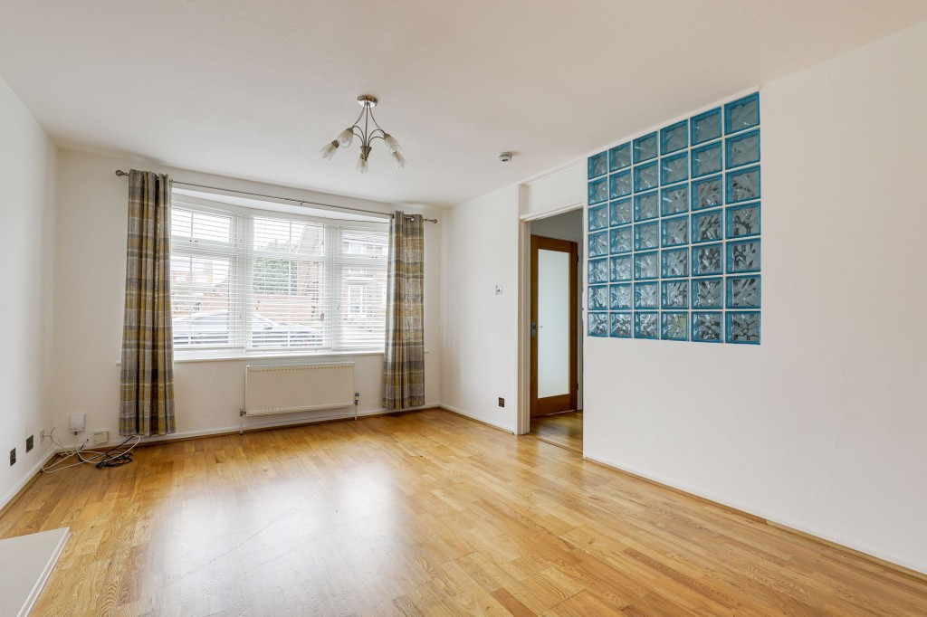 Woodside Drive, Arnold, NG5