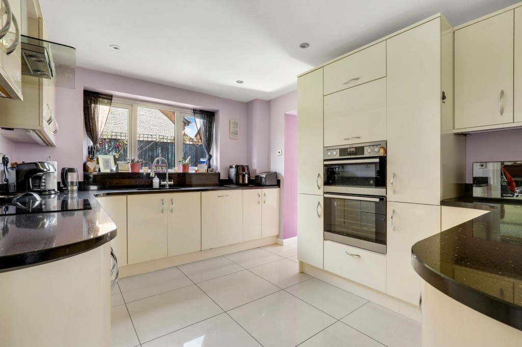 Helmsdale Close, Arnold, NG5