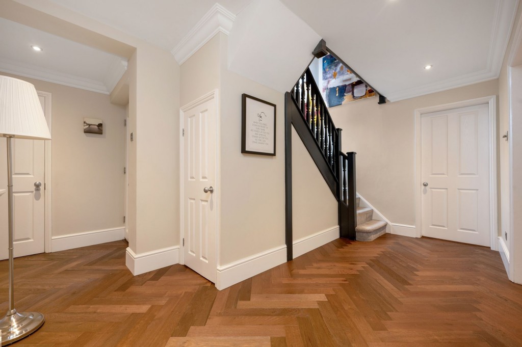 Holly Court, Bramcote, NG9