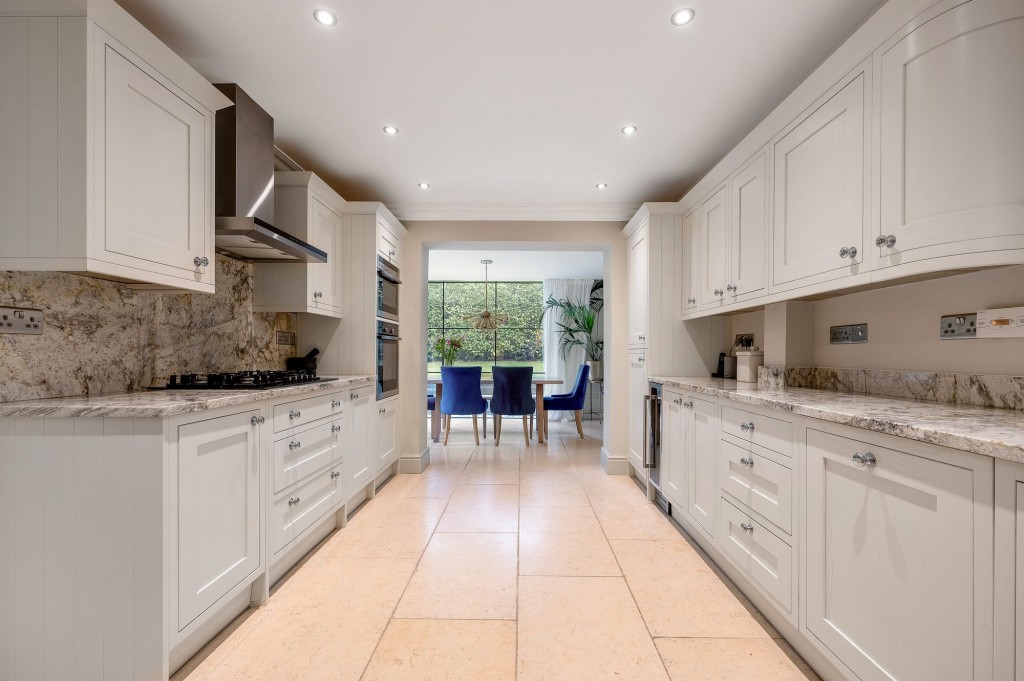 Holly Court, Bramcote, NG9