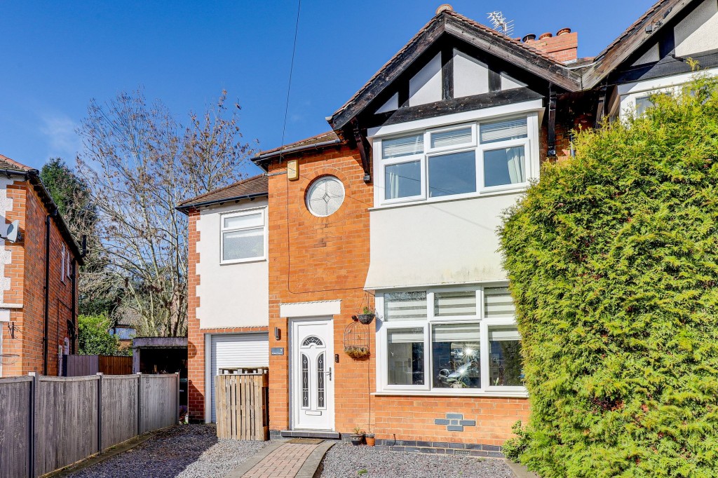 St. Helens Crescent, Burton Joyce, NG14