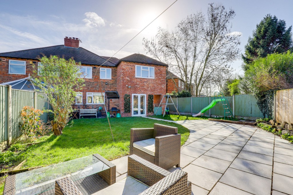 St. Helens Crescent, Burton Joyce, NG14