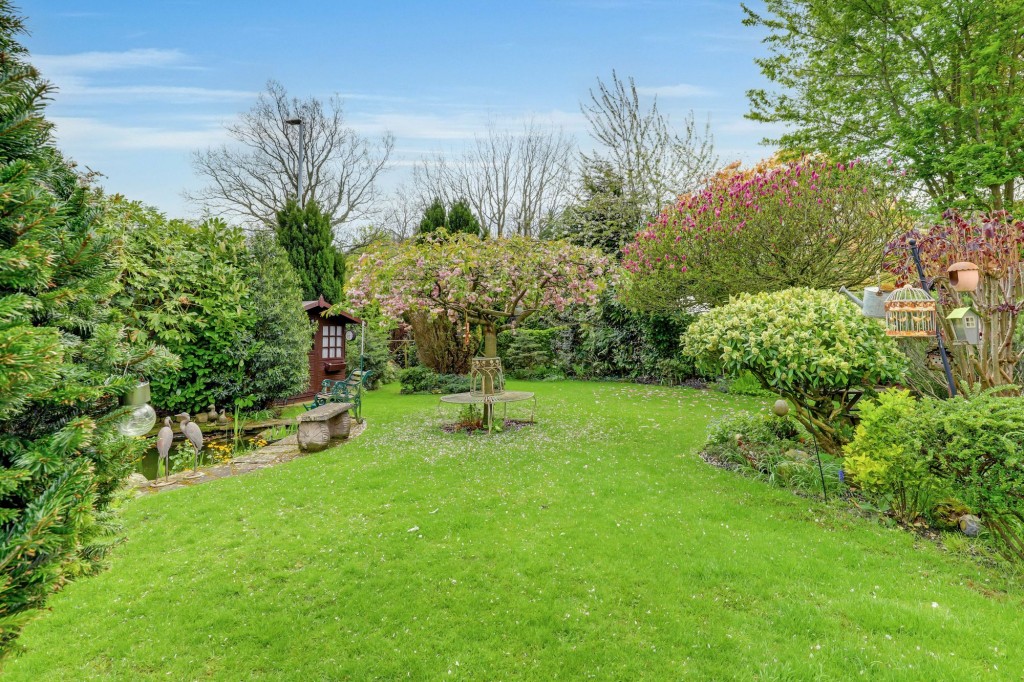 Nottingham Road, Trowell, NG9