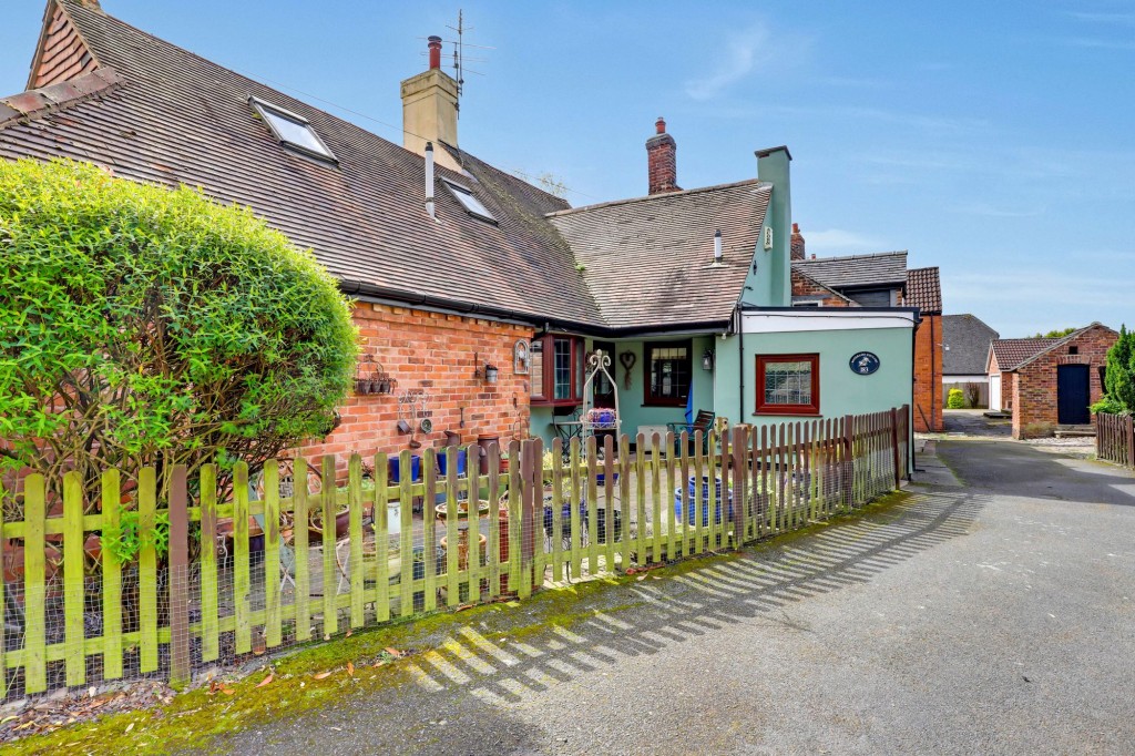 Nottingham Road, Trowell, NG9