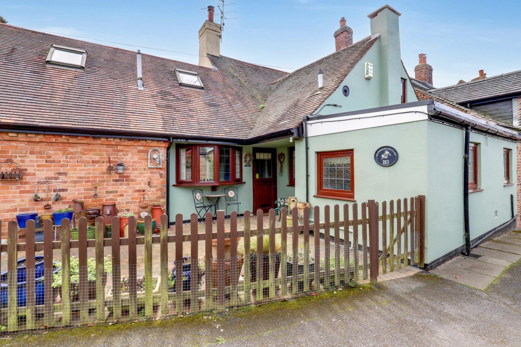 Nottingham Road, Trowell, NG9