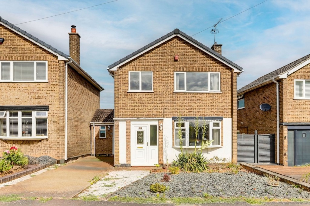 Tiverton Close, Hucknall, NG15