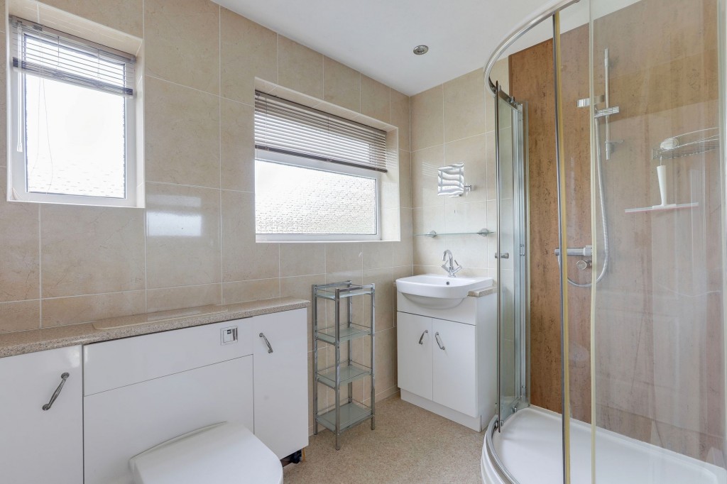 Tiverton Close, Hucknall, NG15