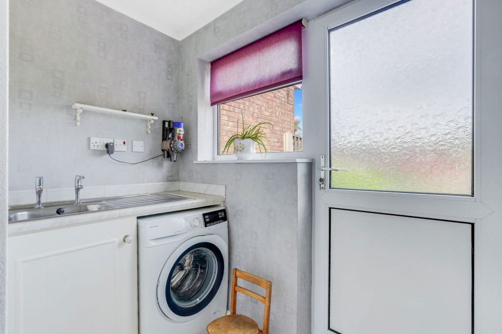 Tiverton Close, Hucknall, NG15