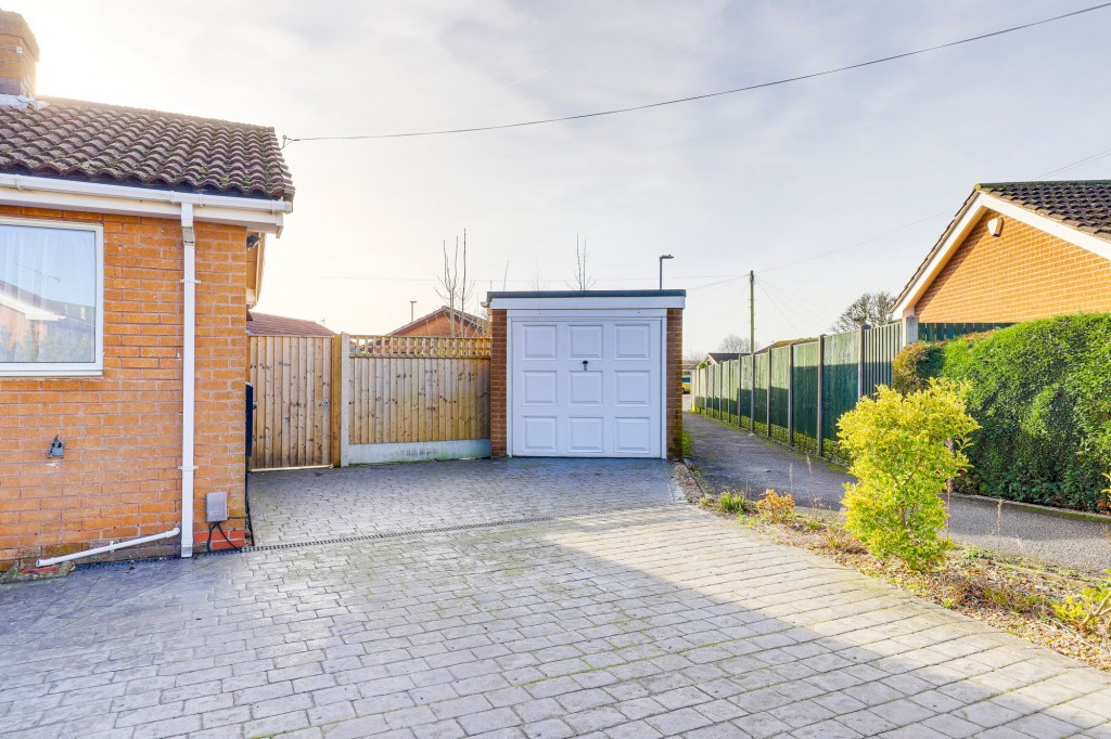 Castleton Close, Hucknall, NG15