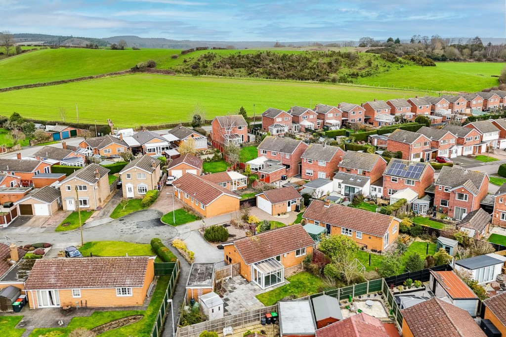 Castleton Close, Hucknall, NG15