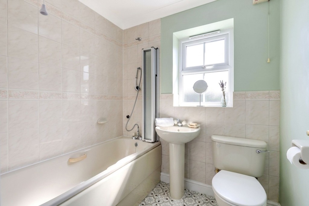 Laceyfields Road, Heanor, DE75
