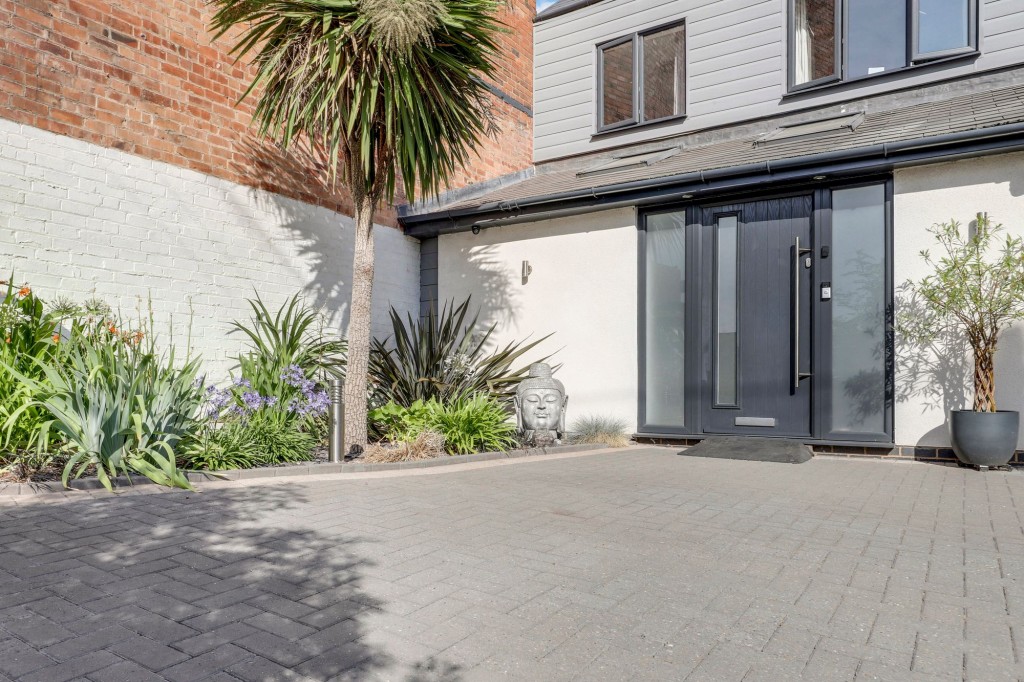 Woodstock Street, Hucknall, NG15