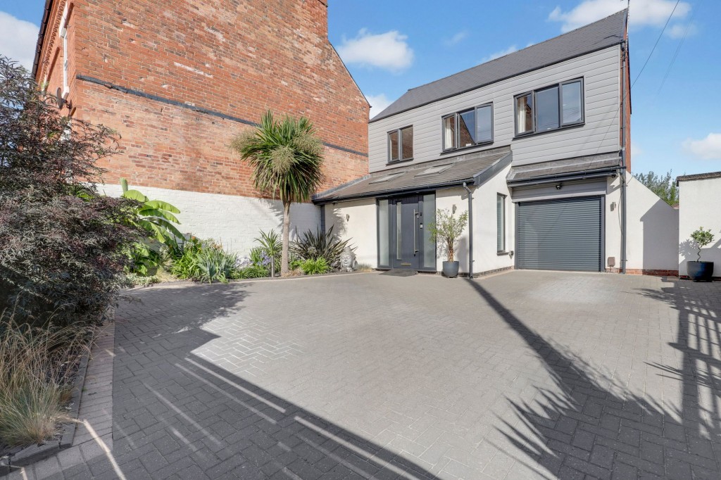 Woodstock Street, Hucknall, NG15