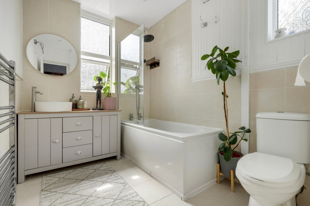 Charlbury Road, Nottingham, NG8