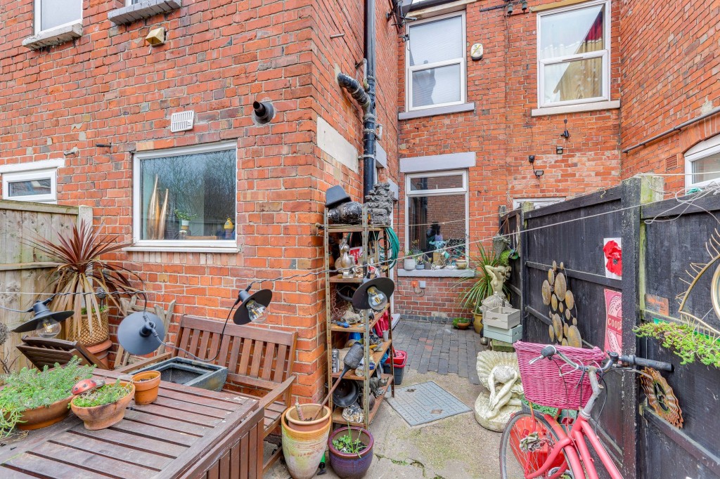 Nottingham Road, Nottingham, NG7