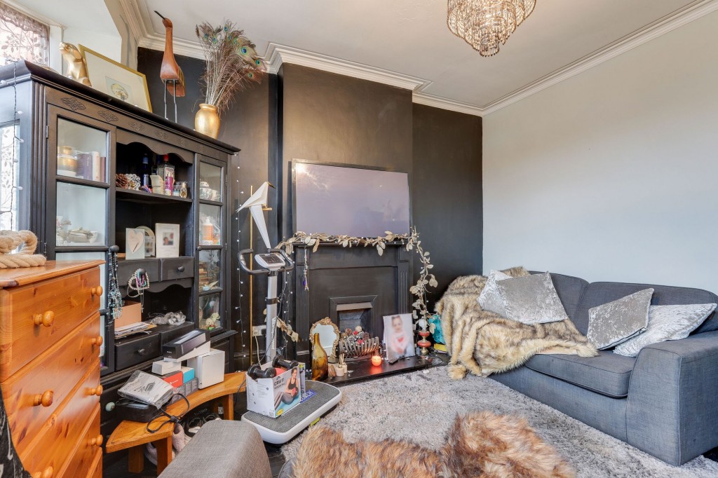 Nottingham Road, Nottingham, NG7