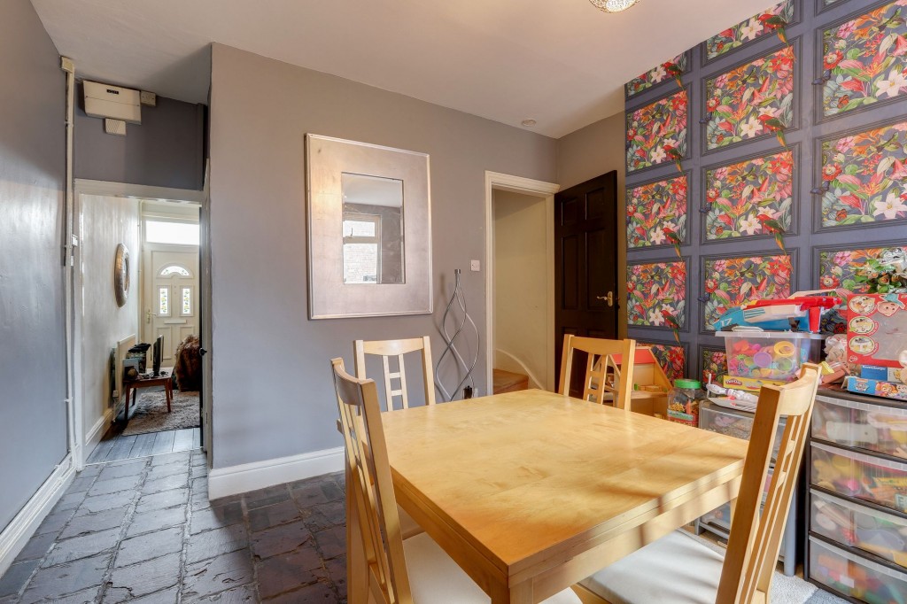 Nottingham Road, Nottingham, NG7