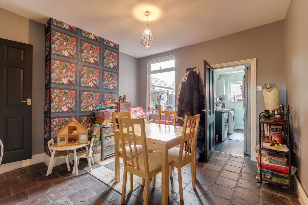 Nottingham Road, Nottingham, NG7