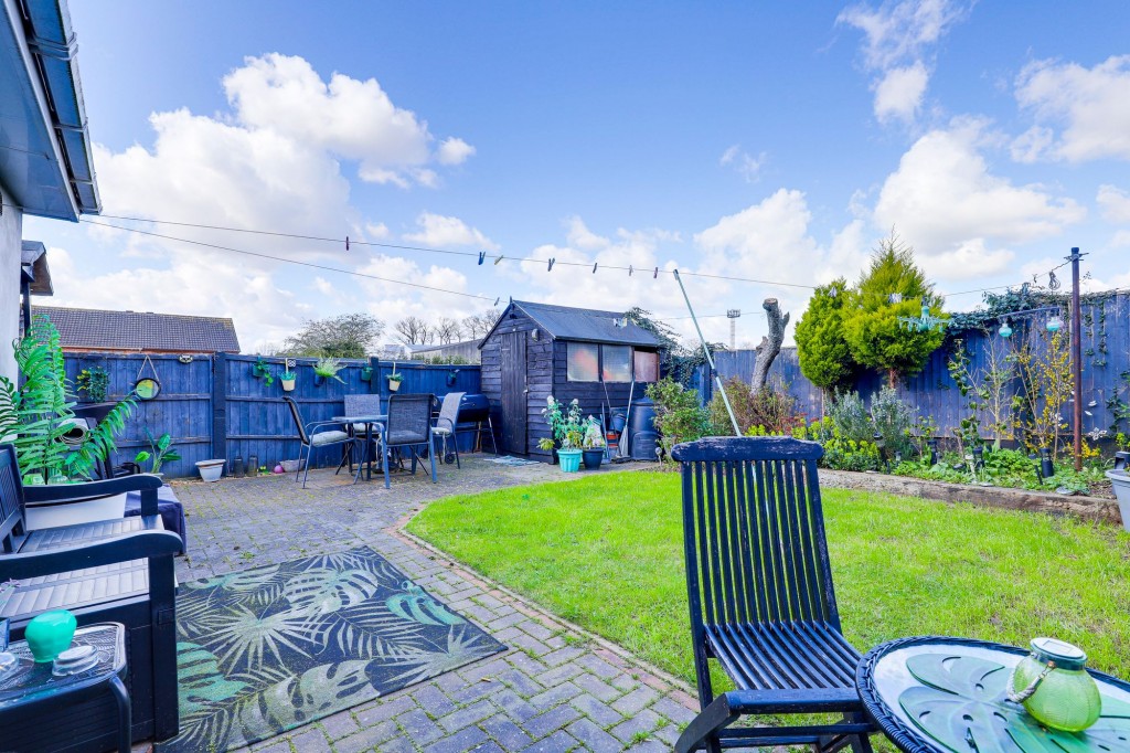 Sisley Avenue, Stapleford, NG9