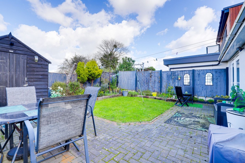 Sisley Avenue, Stapleford, NG9