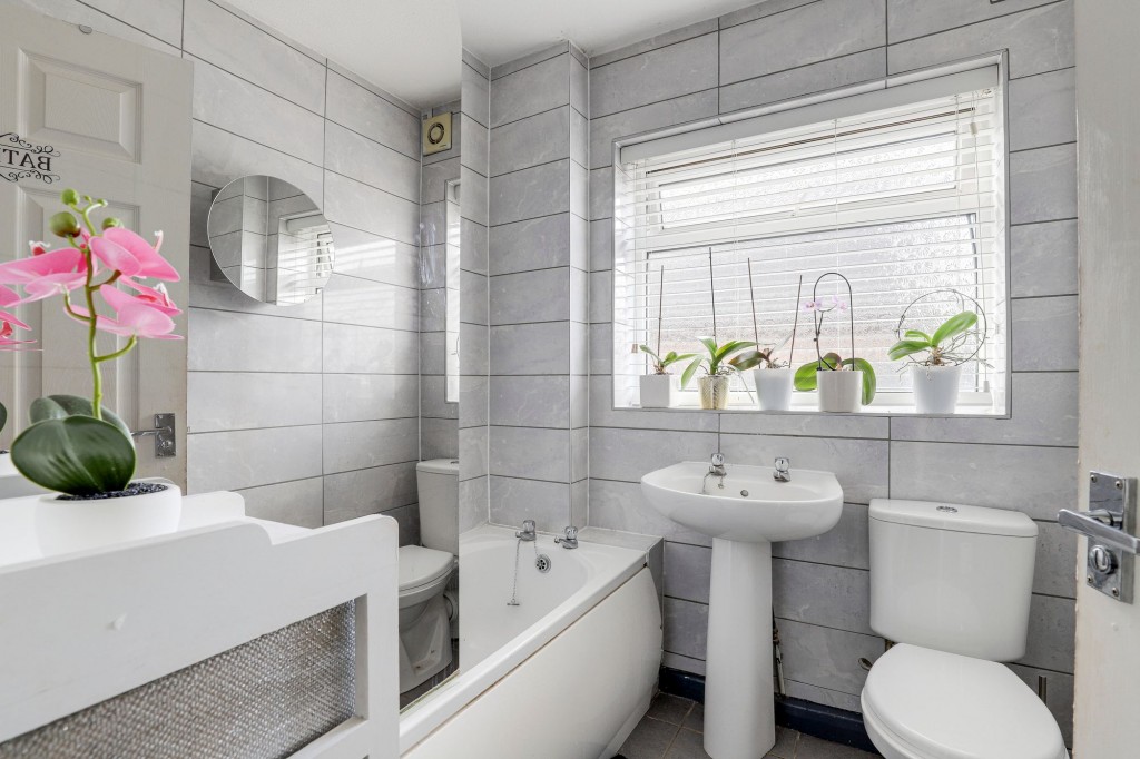 Sisley Avenue, Stapleford, NG9
