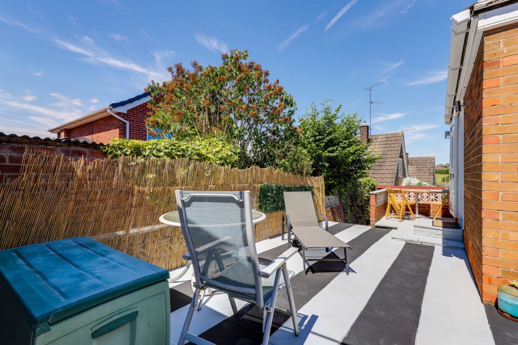 Middle Avenue, Carlton, NG4