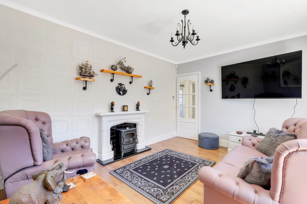 Middle Avenue, Carlton, NG4