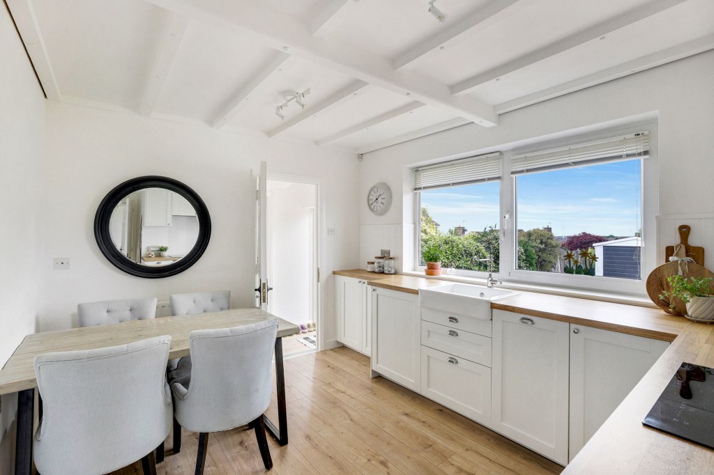 Dorchester Drive, Mansfield, NG18