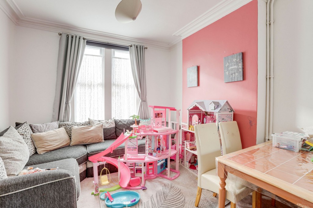 Holborn Avenue, Nottingham, NG2