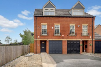 Lido Close, Nottingham, NG6