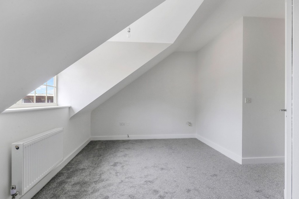 Lido Close, Nottingham, NG6