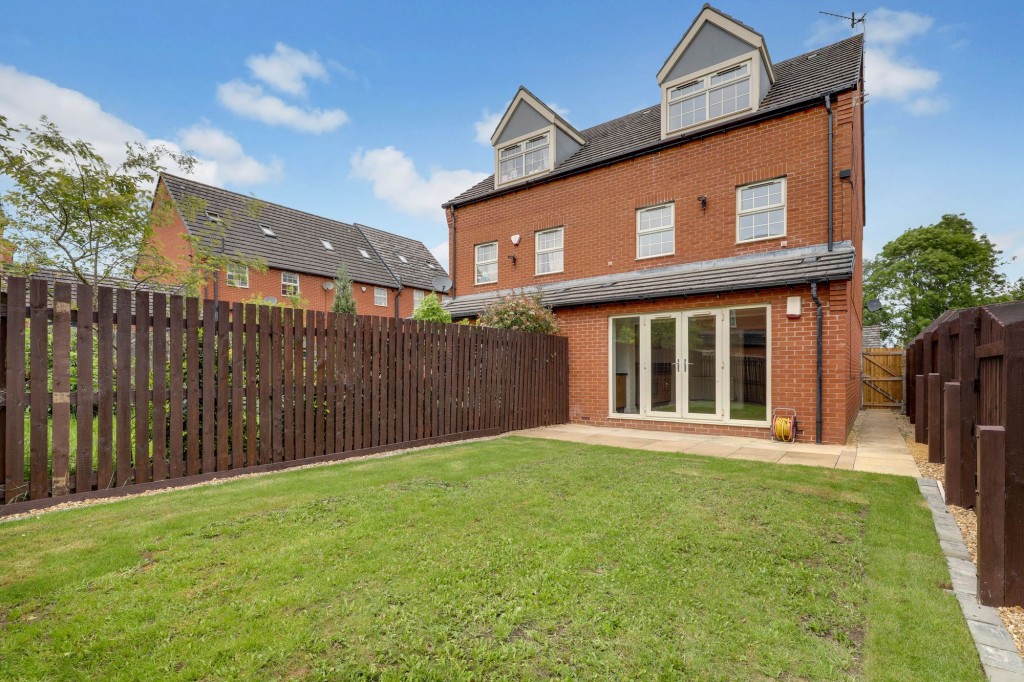 Lido Close, Nottingham, NG6