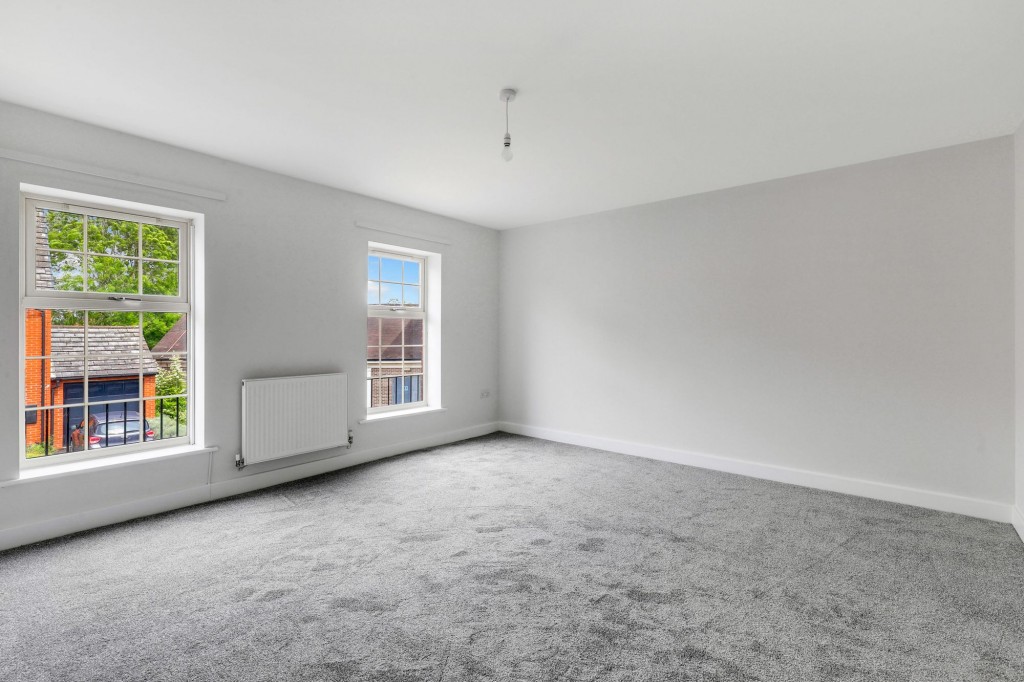 Lido Close, Nottingham, NG6