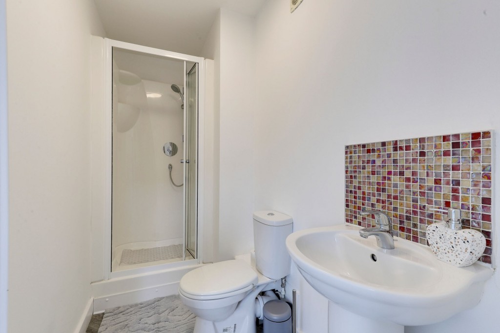 Lido Close, Nottingham, NG6