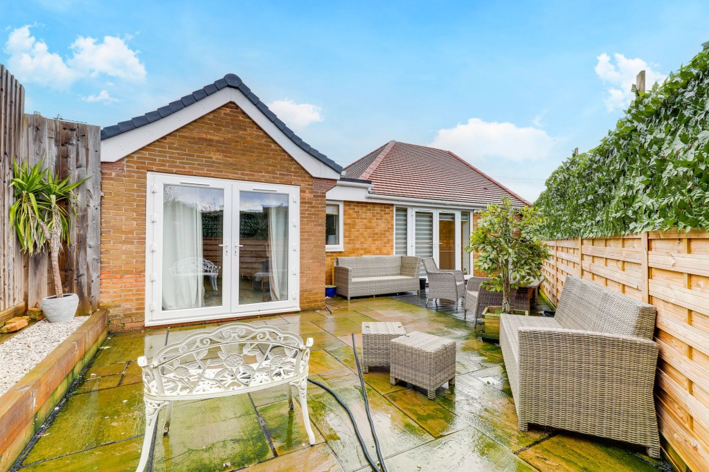 Broadway East, Carlton, NG4