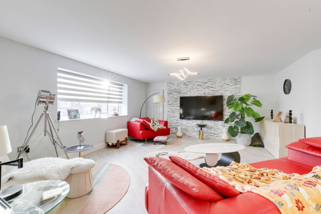 Broadway East, Carlton, NG4