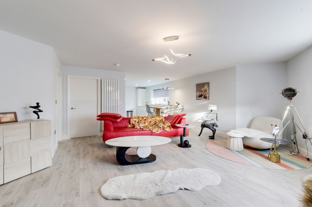 Broadway East, Carlton, NG4